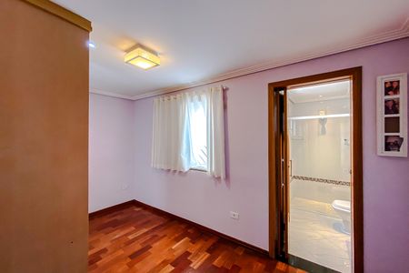 Casa para alugar com 340m², 5 quartos e 5 vagas Casa para alugar com 340m², 5 quartos e 5 vagasSuíte 3