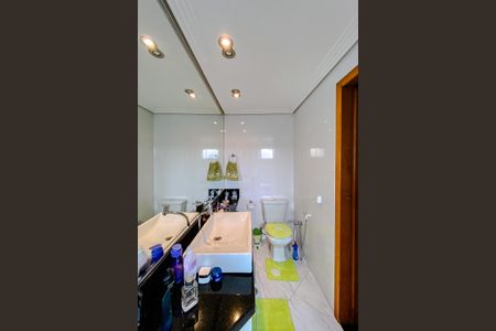 Casa para alugar com 340m², 5 quartos e 5 vagas Casa para alugar com 340m², 5 quartos e 5 vagasBanheiro da Suíte 1