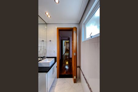 Casa para alugar com 340m², 5 quartos e 5 vagas Casa para alugar com 340m², 5 quartos e 5 vagasBanheiro da Suíte 3