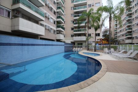 Apartamento para alugar com 62m², 2 quartos e 1 vagaPiscina