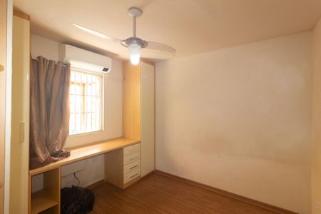 Quarto 1 de casa de condomínio para alugar com 2 quartos, 60m² em Senador Vasconcelos, Rio de Janeiro