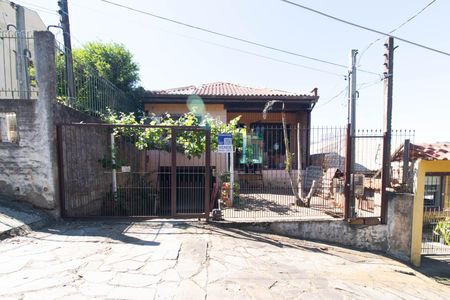 Casa à venda com 120m², 2 quartos e 2 vagasFachada