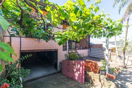 Casa à venda com 120m², 2 quartos e 2 vagasQuintal