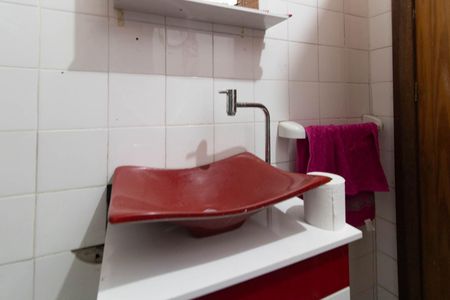 Casa à venda com 120m², 2 quartos e 2 vagasBanheiro Social