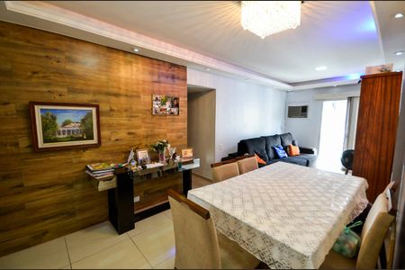 Apartamento à venda com 70m², 2 quartos e 1 vagaSala