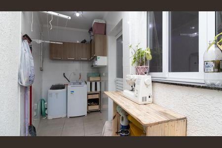 Casa à venda com 90m², 2 quartos e 2 vagas Casa à venda com 90m², 2 quartos e 2 vagasÁrea de Serviço