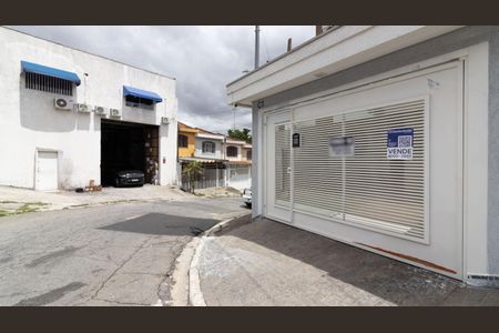 Casa à venda com 90m², 2 quartos e 2 vagas Casa à venda com 90m², 2 quartos e 2 vagasFachada e Plaquinha