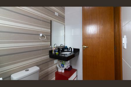 Casa à venda com 90m², 2 quartos e 2 vagas Casa à venda com 90m², 2 quartos e 2 vagasBanheiro da Suíte