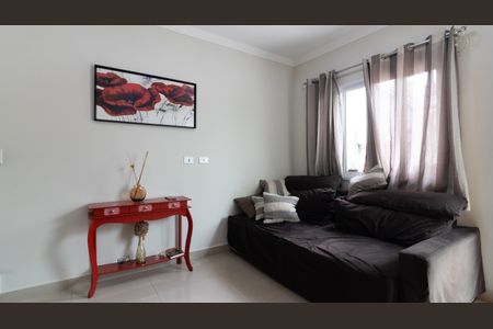 Casa à venda com 90m², 2 quartos e 2 vagas Casa à venda com 90m², 2 quartos e 2 vagasSala