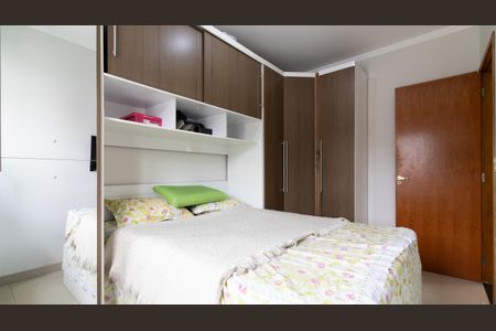 Casa à venda com 90m², 2 quartos e 2 vagas Casa à venda com 90m², 2 quartos e 2 vagasSuíte