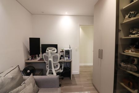 Apartamento à venda com 77m², 2 quartos e 1 vagaQuarto 