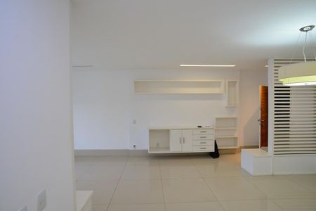 Sala de apartamento para alugar com 4 quartos, 152m² em Barra da Tijuca, Rio de Janeiro