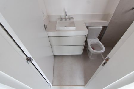 Casa de condomínio à venda com 138m², 3 quartos e 4 vagas Casa de condomínio à venda com 138m², 3 quartos e 4 vagasBanheiro da Suíte 1