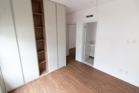 Casa de condomínio à venda com 138m², 3 quartos e 4 vagas Casa de condomínio à venda com 138m², 3 quartos e 4 vagasSuíte 1