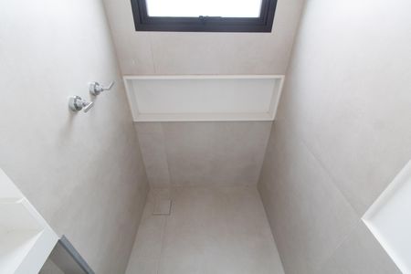 Casa de condomínio à venda com 138m², 3 quartos e 4 vagas Casa de condomínio à venda com 138m², 3 quartos e 4 vagasBanheiro da Suíte 1