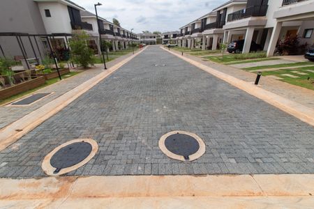 Casa de condomínio à venda com 138m², 3 quartos e 4 vagas Casa de condomínio à venda com 138m², 3 quartos e 4 vagasÁrea Externa