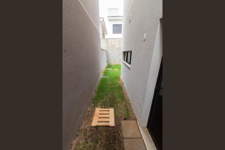 Casa de condomínio à venda com 138m², 3 quartos e 4 vagas Casa de condomínio à venda com 138m², 3 quartos e 4 vagasÁrea Externa