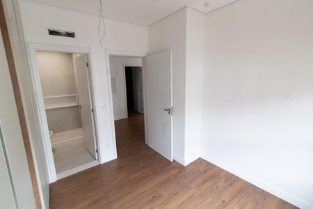 Casa de condomínio à venda com 138m², 3 quartos e 4 vagas Casa de condomínio à venda com 138m², 3 quartos e 4 vagasSuíte 2