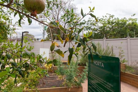 Casa de condomínio à venda com 138m², 3 quartos e 4 vagas Casa de condomínio à venda com 138m², 3 quartos e 4 vagasÁrea Externa