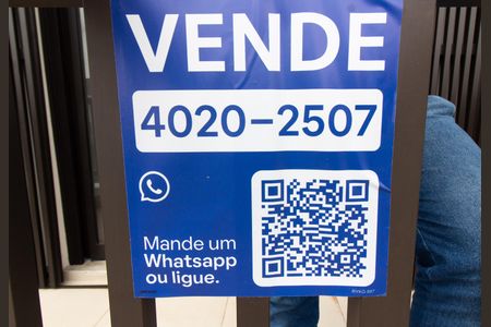 Casa de condomínio à venda com 138m², 3 quartos e 4 vagas Casa de condomínio à venda com 138m², 3 quartos e 4 vagasPlaca