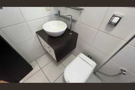 Apartamento para alugar com 77m², 2 quartos e 1 vagaBanheiro Suíte 
