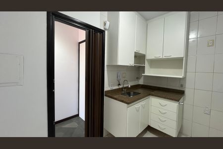 Apartamento para alugar com 77m², 2 quartos e 1 vagaCozinha