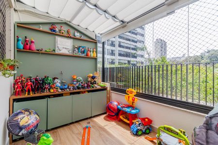 Apartamento à venda com 130m², 3 quartos e 2 vagasVaranda da Suíte 2