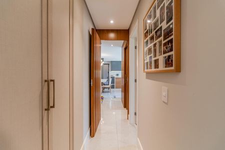 Apartamento à venda com 130m², 3 quartos e 2 vagasCorredor