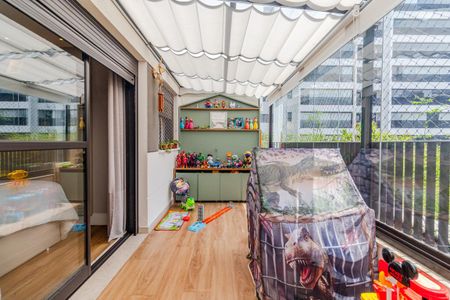 Apartamento à venda com 130m², 3 quartos e 2 vagasVaranda da Suíte 2