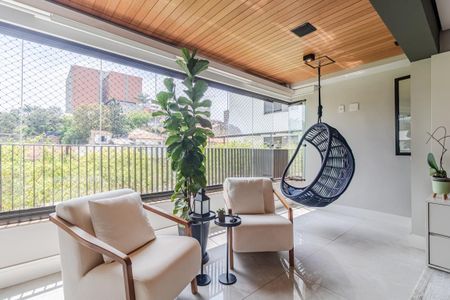 Apartamento à venda com 130m², 3 quartos e 2 vagasSala