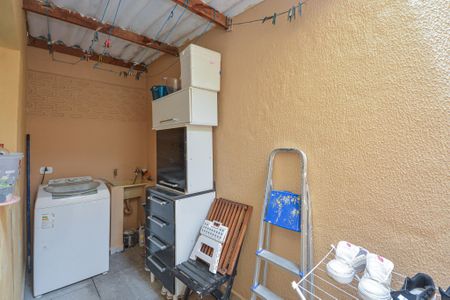 Casa para alugar com 75m², 2 quartos e 1 vaga Casa para alugar com 75m², 2 quartos e 1 vagaÁrea de Serviço