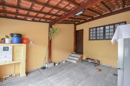 Casa para alugar com 75m², 2 quartos e 1 vaga Casa para alugar com 75m², 2 quartos e 1 vagaGaragem