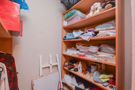 Casa para alugar com 75m², 2 quartos e 1 vaga Casa para alugar com 75m², 2 quartos e 1 vagaCloset da Suíte