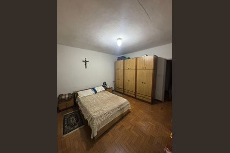 Casa à venda com 265m², 4 quartos e 2 vagas Casa à venda com 265m², 4 quartos e 2 vagasQuarto 4