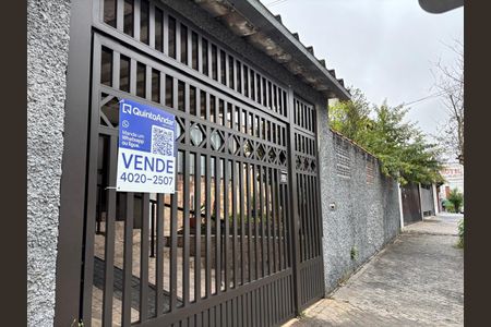 Casa à venda com 265m², 4 quartos e 2 vagas Casa à venda com 265m², 4 quartos e 2 vagasPlaquinha