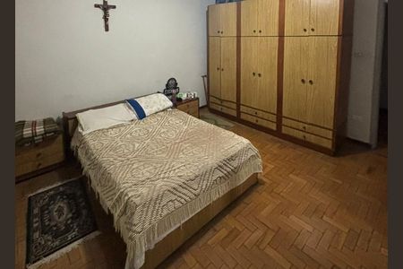 Casa à venda com 265m², 4 quartos e 2 vagas Casa à venda com 265m², 4 quartos e 2 vagasQuarto 4