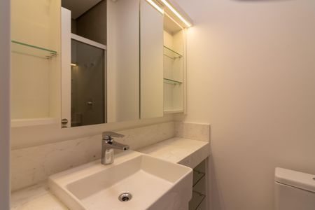 Apartamento para alugar com 137m², 2 quartos e 1 vaga Apartamento para alugar com 137m², 2 quartos e 1 vagaBanheiro Social