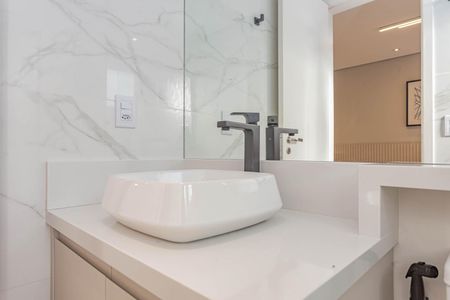 Apartamento à venda com 205m², 3 quartos e 4 vagasBanheiro da Suíte 2