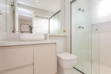 Apartamento à venda com 205m², 3 quartos e 4 vagasBanheiro da Suíte 2