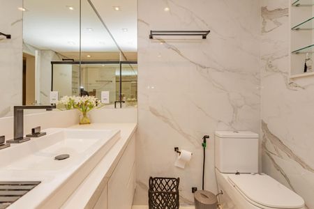 Apartamento à venda com 205m², 3 quartos e 4 vagasBanheiro da Suíte 3