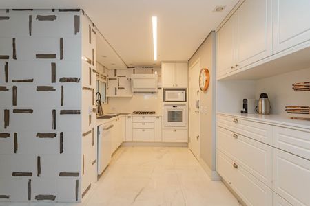 Apartamento à venda com 205m², 3 quartos e 4 vagasCozinha