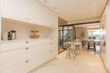 Apartamento à venda com 205m², 3 quartos e 4 vagasCozinha