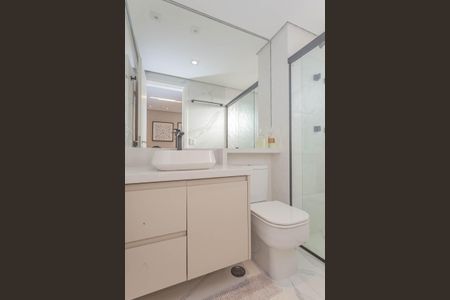 Apartamento à venda com 205m², 3 quartos e 4 vagasBanheiro da Suíte 2