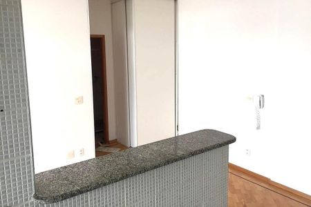 Apartamento à venda com 40m², 1 quarto e 1 vaga