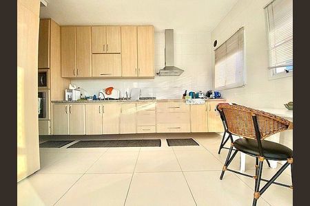 Apartamento à venda com 360m², 4 quartos e 5 vagas