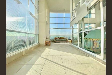 Apartamento à venda com 360m², 4 quartos e 5 vagas