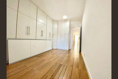 Apartamento à venda com 360m², 4 quartos e 5 vagas