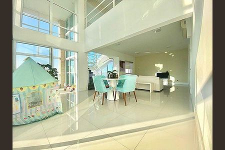 Apartamento à venda com 360m², 4 quartos e 5 vagas