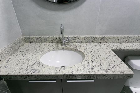 Apartamento à venda com 32m², 1 quarto e sem vaga Apartamento à venda com 32m², 1 quarto e sem vagaBanheiro Social