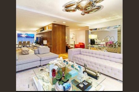 Casa à venda com 3 quartos, 600m² em Pacaembu, São Paulo